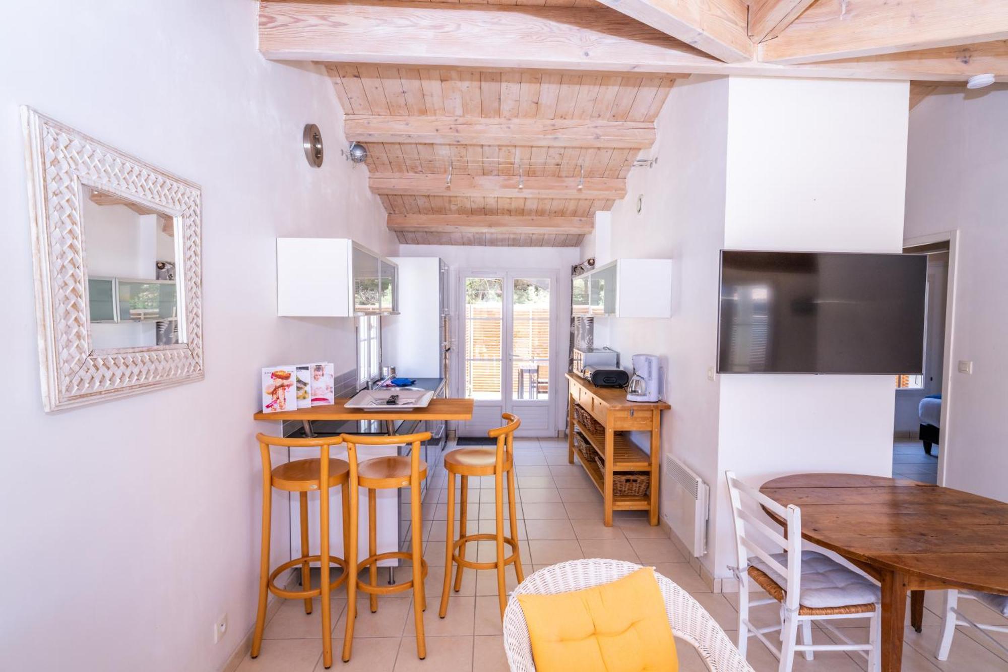 Apartment Terrace,1557702892:JPEG